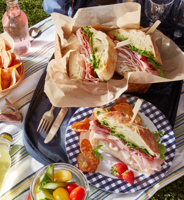 photo of turkey sandwich